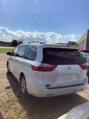 2016 Toyota Sienna, $16295. Photo 3