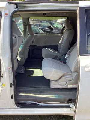 2016 Toyota Sienna, $16295. Photo 6