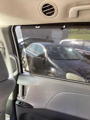 2016 Toyota Sienna, $16295. Photo 12