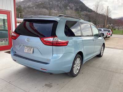2015 Toyota Sienna, $15295. Photo 5