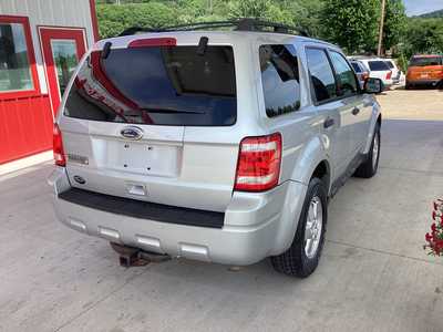 2011 Ford Escape, $6295. Photo 5