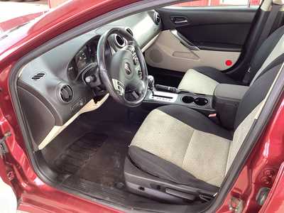 2010 Pontiac G6, $2995. Photo 9