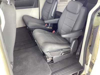 2010 Dodge Caravan, Grand, $5495. Photo 9