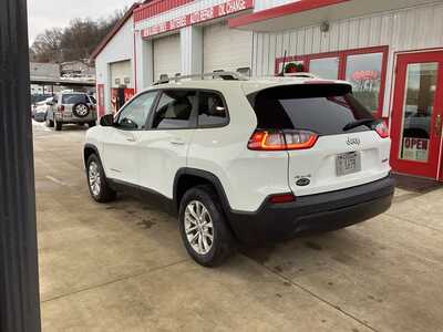 2020 Jeep Cherokee, $16995. Photo 3