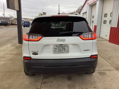 2020 Jeep Cherokee, $16995. Photo 4