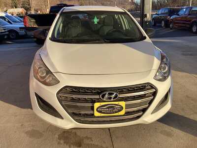 2016 Hyundai Elantra, $10395. Photo 8