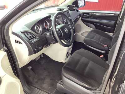 2018 Dodge Caravan, Grand, $10695. Photo 9