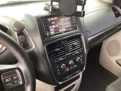 2018 Dodge Caravan, Grand, $10695. Photo 12