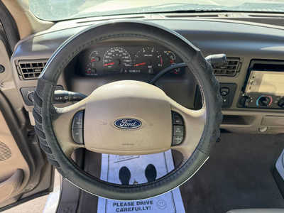 2004 Ford F250 Crew Cab, $10671. Photo 8