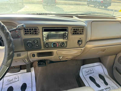 2004 Ford F250 Crew Cab, $10671. Photo 9