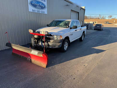 2014 RAM 1500 Crew Cab, $15434. Photo 2