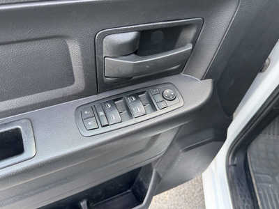 2014 RAM 1500 Crew Cab, $15434. Photo 8