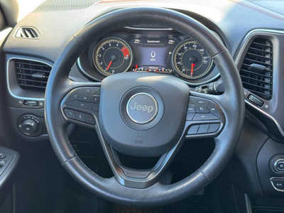 2019 Jeep Cherokee, $17778. Photo 11