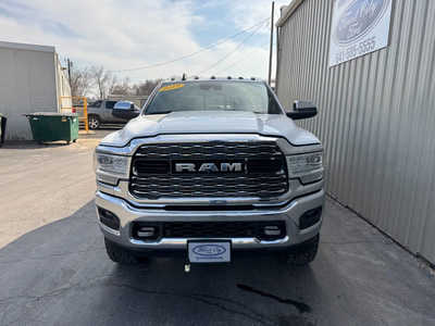 2019 RAM 3500 Crew Cab, $40000. Photo 3