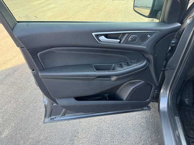 2022 Ford Edge, $23734. Photo 7