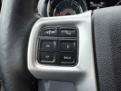 2016 Chrysler Town & Country, $8995. Photo 12
