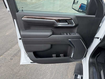 2023 GMC 1500 Ext Cab, $44939. Photo 7
