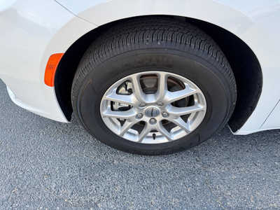 2024 Chrysler Pacifica, $34999. Photo 5