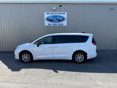 2024 Chrysler Pacifica, $34999. Photo 1