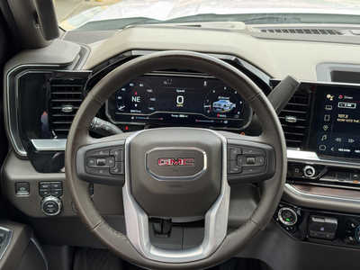 2023 GMC 1500 Crew Cab, $43999. Photo 11
