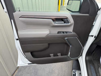 2023 GMC 1500 Crew Cab, $43999. Photo 7