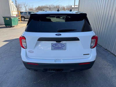 2021 Ford Explorer, $16756. Photo 4