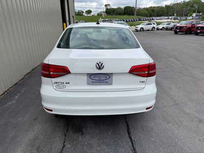 2015 Volkswagen Jetta, $9712. Photo 4