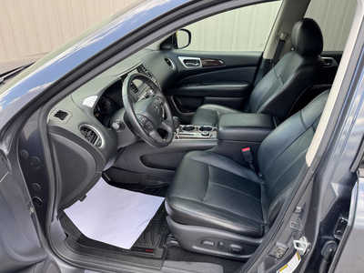 2013 Nissan Pathfinder, $0. Photo 8