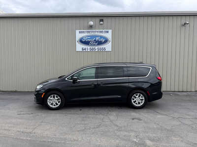 2022 Chrysler Pacifica, $0. Photo 1