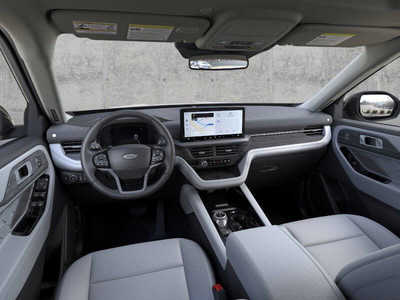 2025 Ford Explorer, $57486. Photo 9