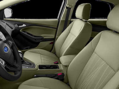 2017 Ford Focus, $12791. Photo 7