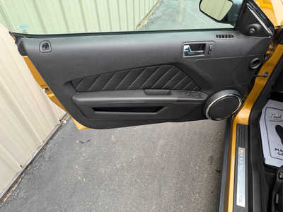 2010 Ford Mustang, $12999. Photo 8