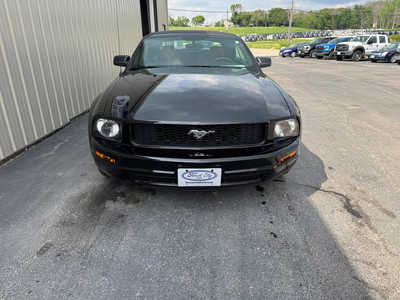 2006 Ford Mustang, $10900. Photo 3