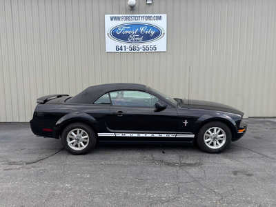 2006 Ford Mustang, $10900. Photo 6