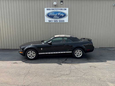 2006 Ford Mustang, $10900. Photo 1