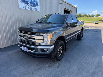 2017 Ford F250 Crew Cab, $41971. Photo 2
