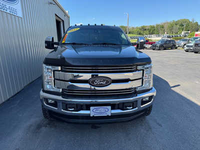 2017 Ford F250 Crew Cab, $41971. Photo 3