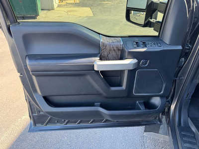 2017 Ford F250 Crew Cab, $41971. Photo 7