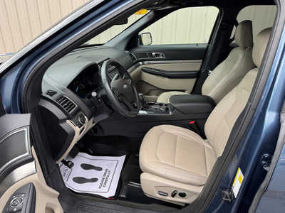 2018 Ford Explorer, $15555. Photo 8