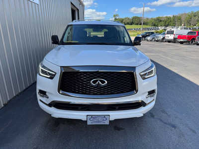2021 Infiniti QX80, $32254. Photo 3