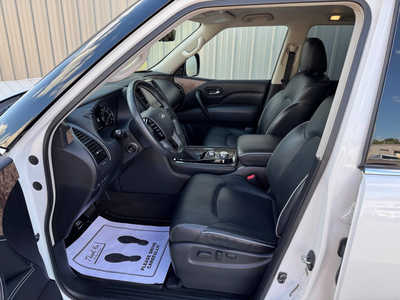 2021 Infiniti QX80, $32254. Photo 9