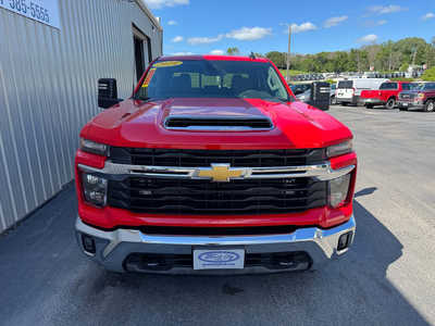 2024 Chevrolet 2500 Crew Cab, $60107. Photo 3