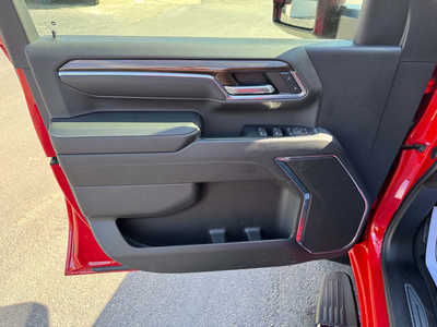 2024 Chevrolet 2500 Crew Cab, $60107. Photo 7