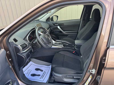 2019 Mitsubishi Eclipse, $14899. Photo 9