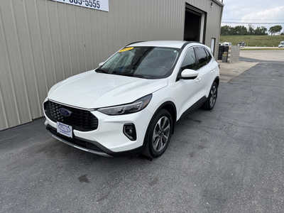 2023 Ford Escape, $30199. Photo 2