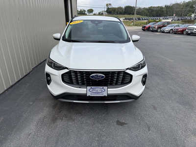 2023 Ford Escape, $30199. Photo 3