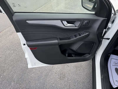 2023 Ford Escape, $30199. Photo 7