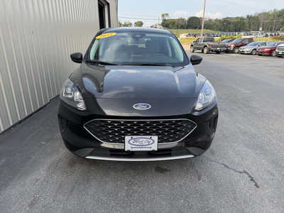 2022 Ford Escape, $19740. Photo 3
