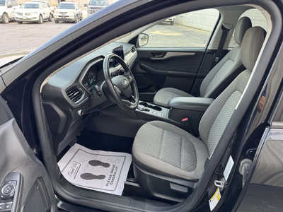 2022 Ford Escape, $19740. Photo 9