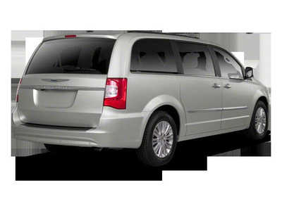 2013 Chrysler Town & Country, $0. Photo 3